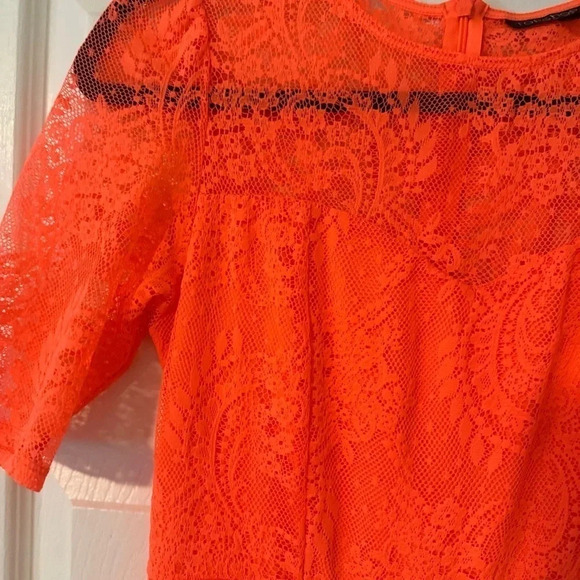 NWOT- Topshop‎ Tall Neon Lace Flippy Dress. Size 6. - Picture 4 of 9